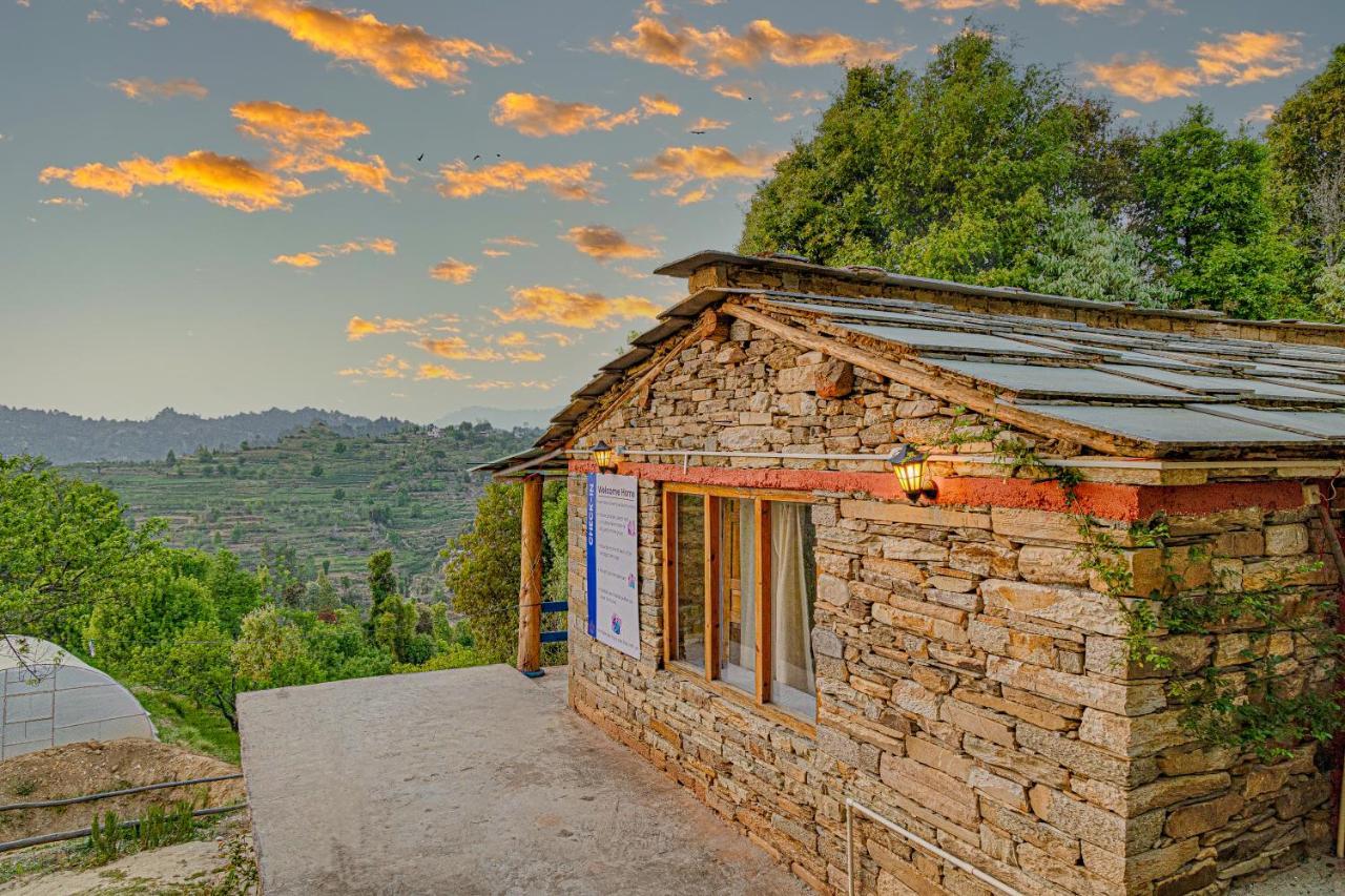 Saffronstays El Sueno, Mukteshwar -Villa Serving Pahadi Meals エクステリア 写真